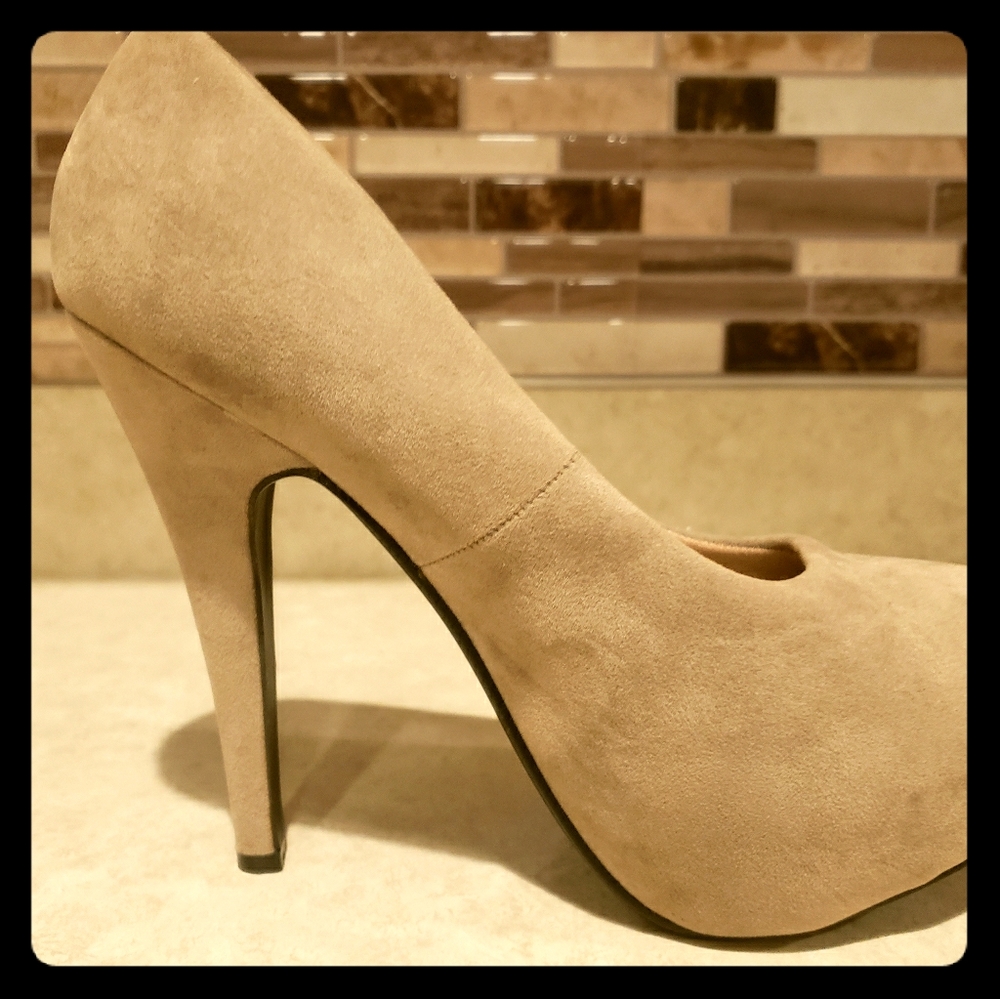 Women's Heels size 7.5
